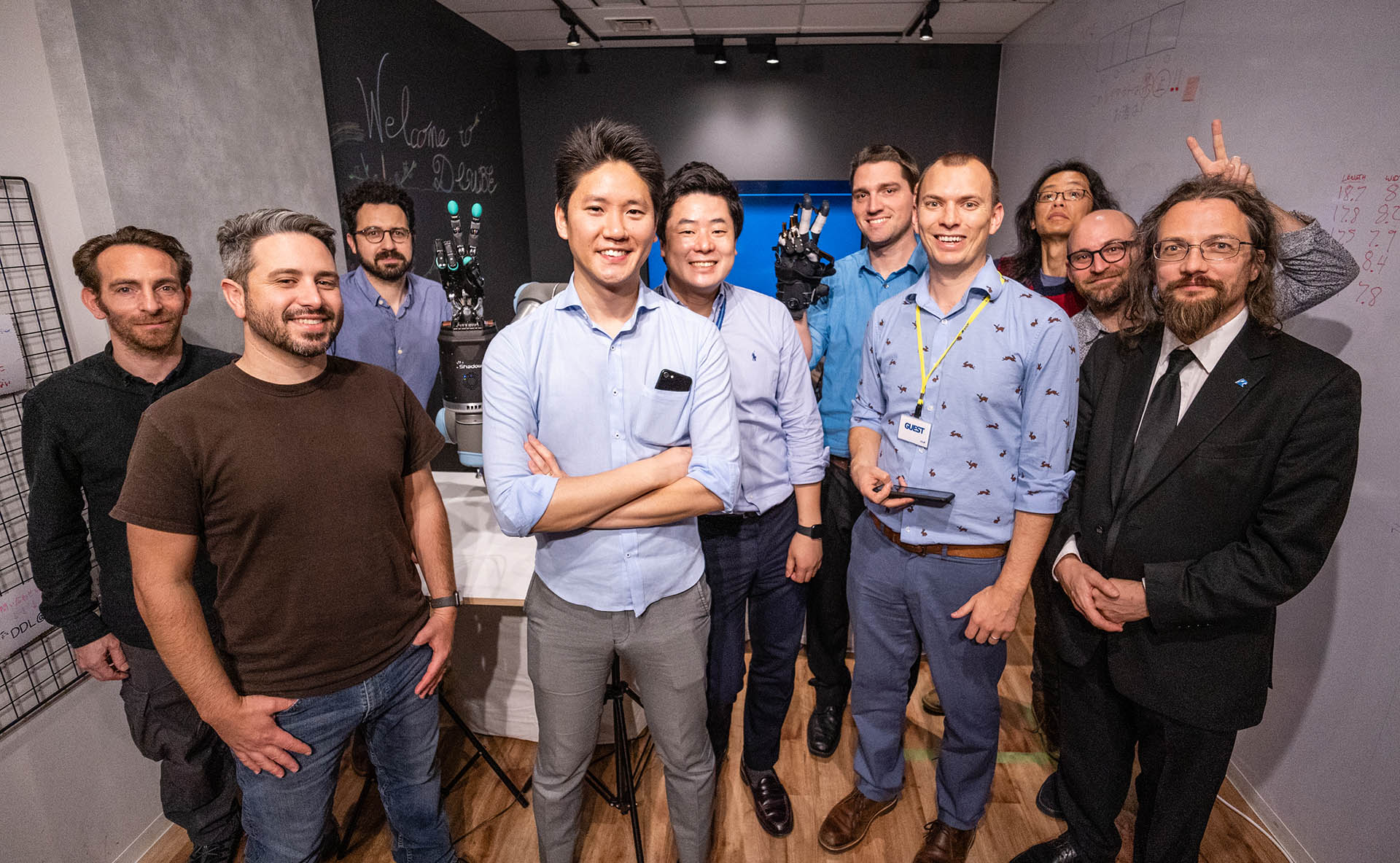 shadow-robot-company-syntouch-and-haptx-ana-holdings-collaborate-on-haptic-robot-hand-that-can-successfully-transmit-touch-across-the-globe-img-0