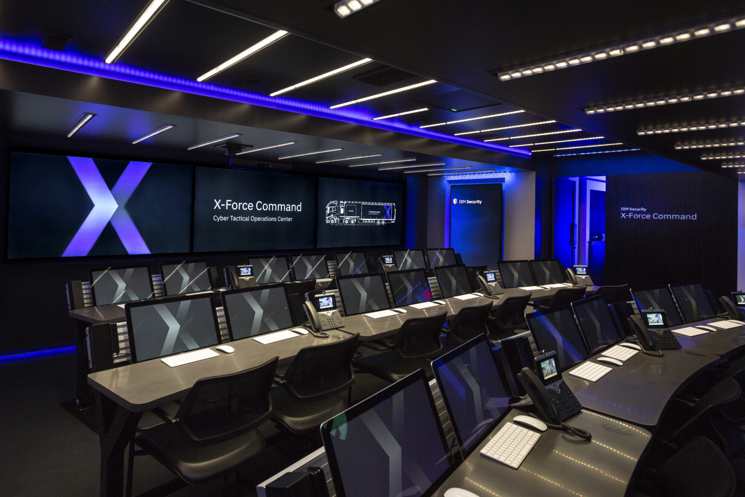 ibm-launches-industrys-first-cybersecurity-operations-center-on-wheels-for-on-demand-cybersecurity-support-img-1