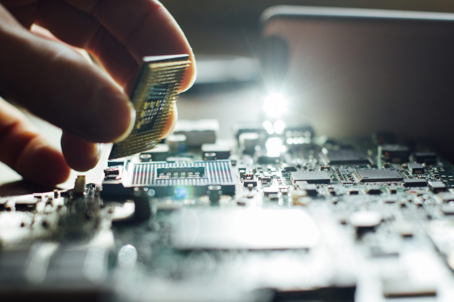 article-image-debian-gnu-linux-port-for-risc-v-64-bits-why-it-matters-and-roadmap