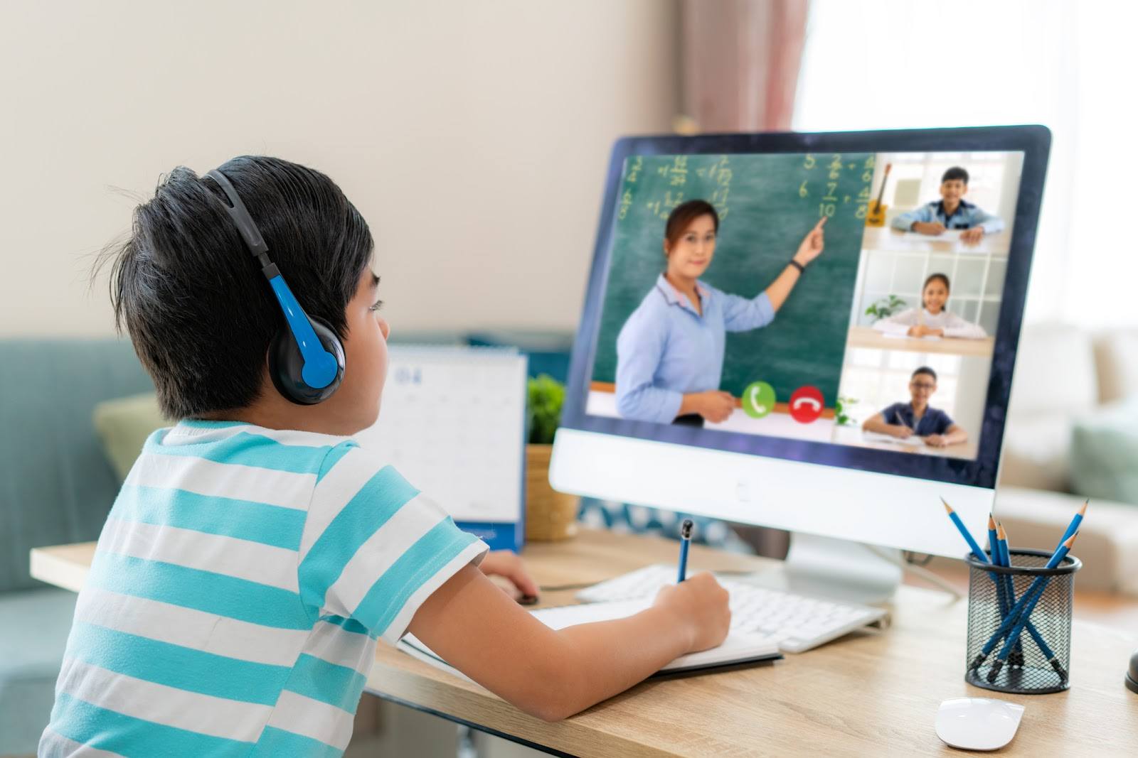 seizing-the-moment-enabling-schools-to-manage-covid-19-using-data-driven-analysis-from-whats-new-img-1