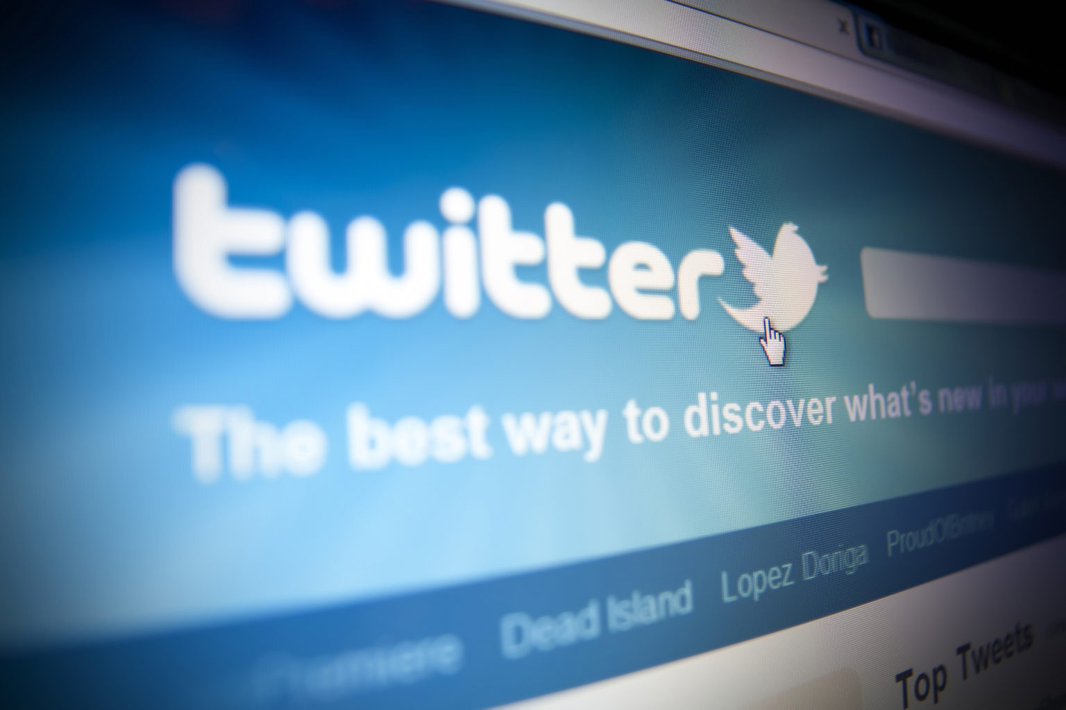 article-image-the-much-loved-reverse-chronological-twitter-timeline-is-back-as-twitter-attempts-to-break-the-filter-bubble